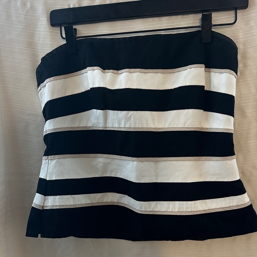 Elegant White House Black Market Top